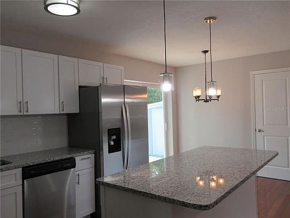 4th image of 1403 Forest Dr