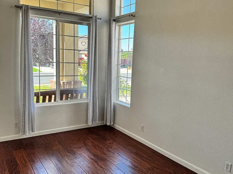 5728 Jean Dr — Photo 6