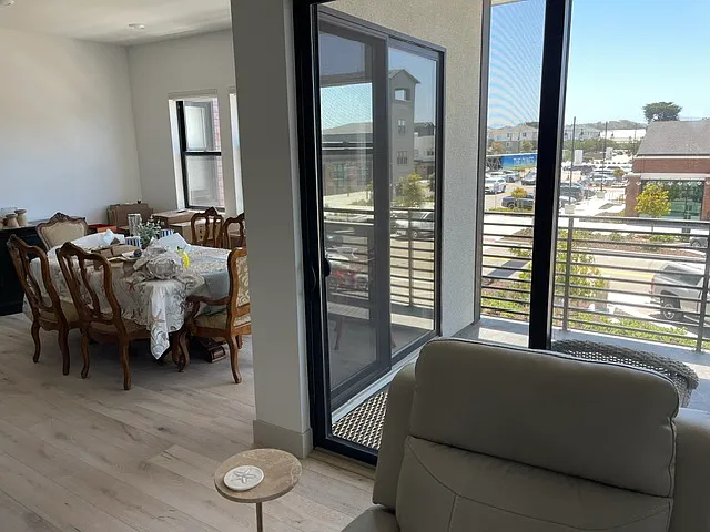 3 bed, 2740 sqft, $2,500 — Photo 4