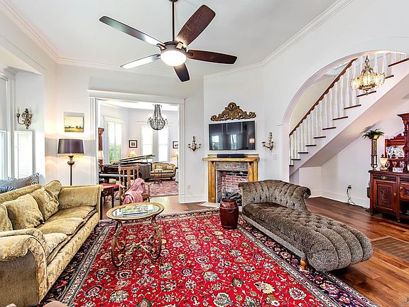 4th image of 720 Saint Philip St