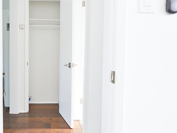 5th image of 3708 Inglewood Blvd #8