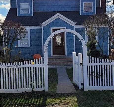 4th image of 176 Clayton St