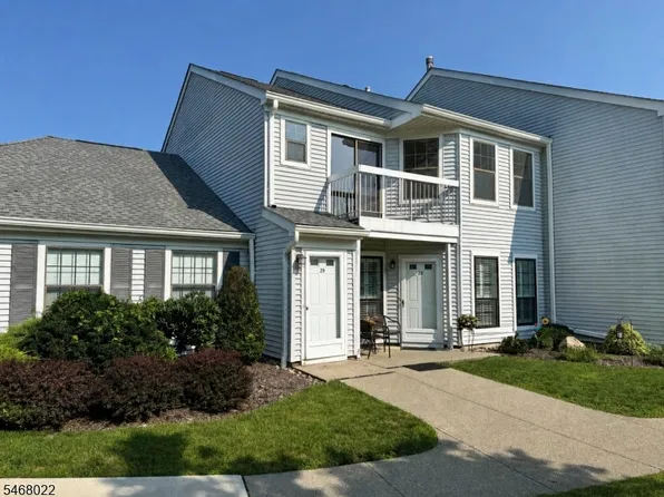 29 Krinsky Ct, Mahwah Twp., NJ 07430