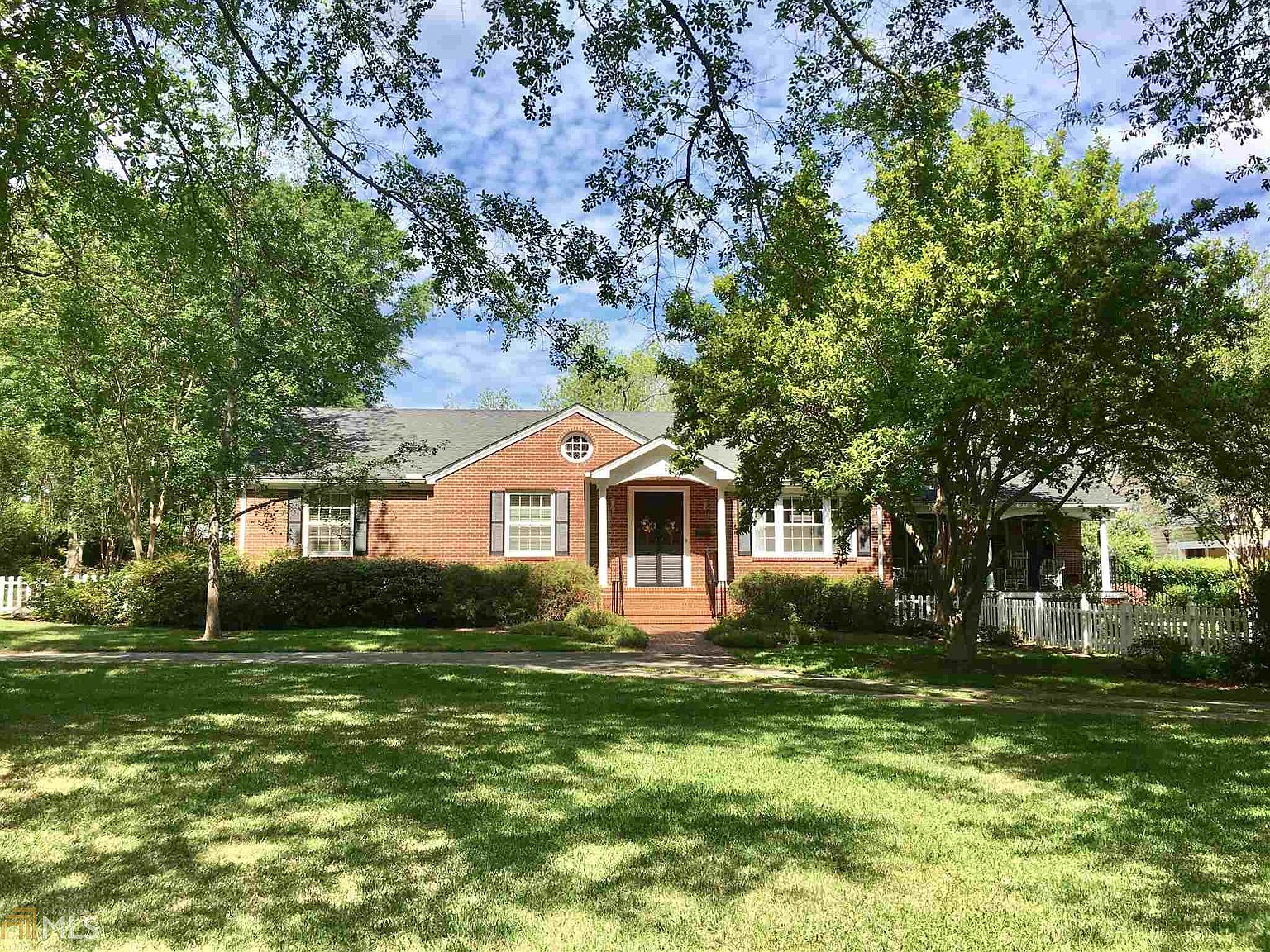 847 Thomaston St, Barnesville, GA 30204 Zillow