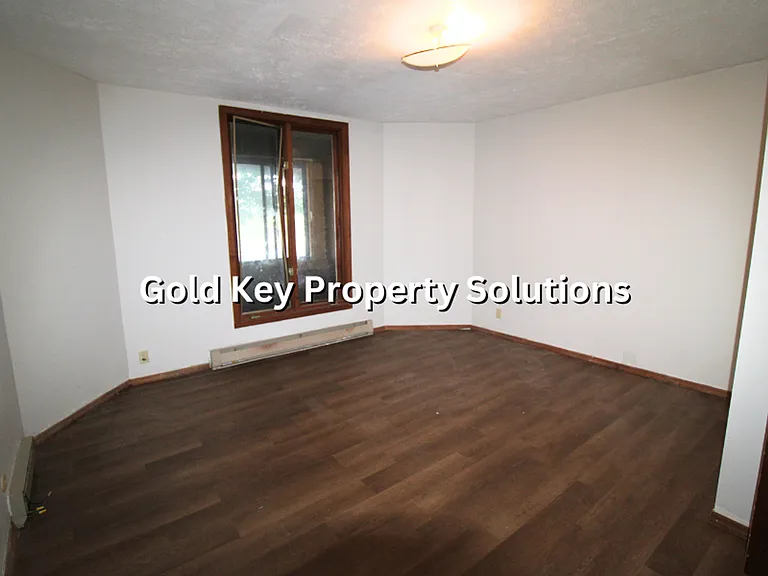 517-519 N Wheeling Ave — Photo 12