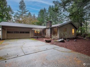 892 Kamus Pl, Fox Island, WA