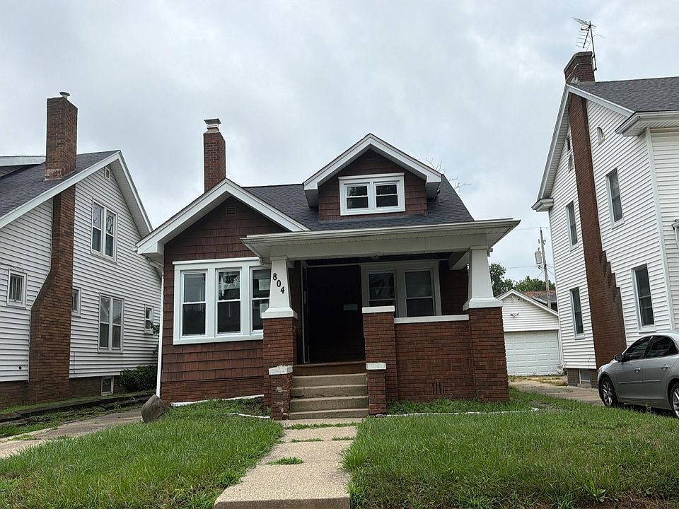 1st image of 804 W Meadows Pl
