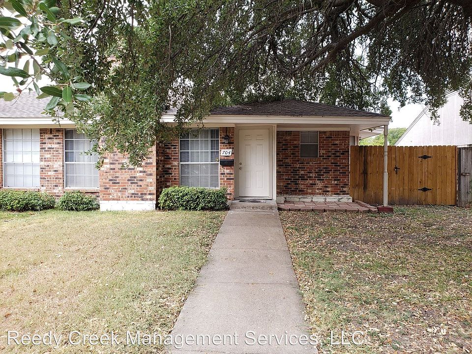 1st image of 704 Towne House Ln