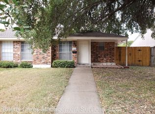 704 Towne House Ln, Richardson, TX 75081