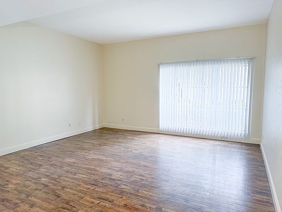 5th image of 10440 High Hollows Dr APT 146