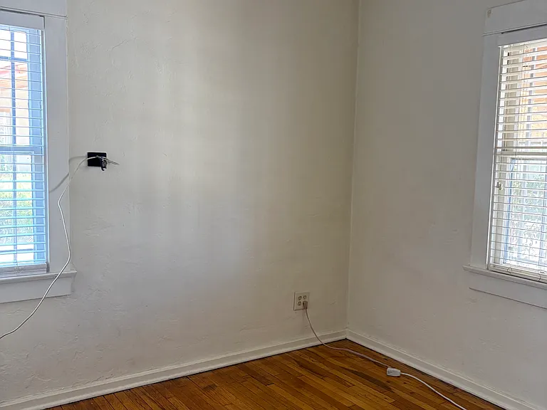 2027 E 1st St #1 — Photo 10
