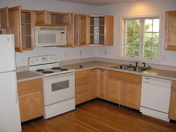 5th image of 36 Washington Pl E #N