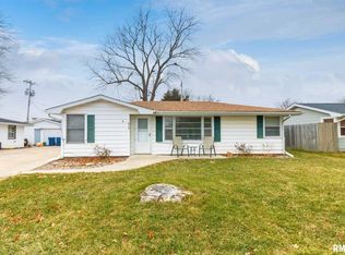 2410 10th St, Silvis, IL 61282