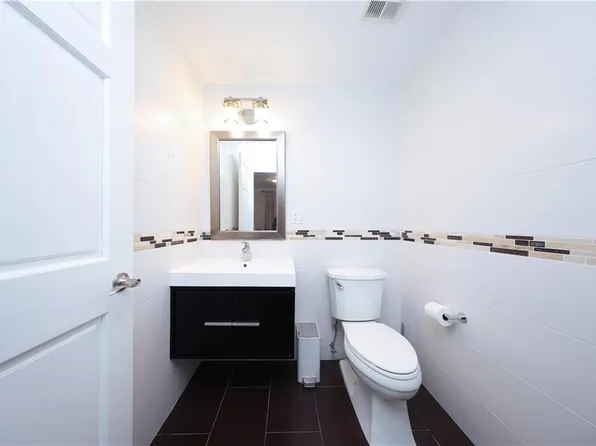 1457 West 5th Street image 18 of 29