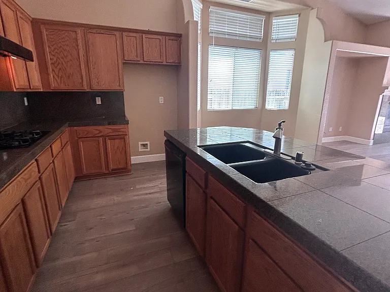 111 Aldeburgh Cir — Photo 3