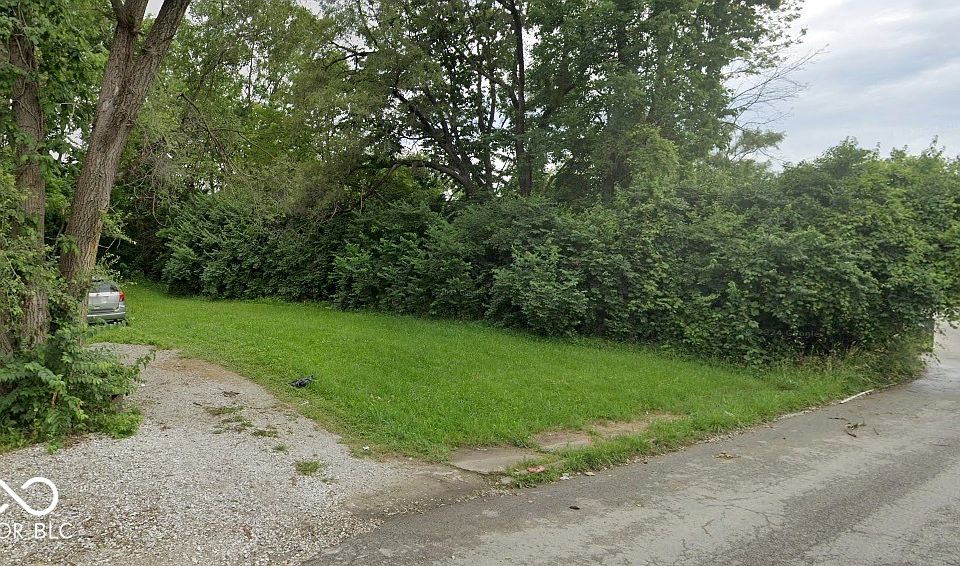 2nd image of 1771 Roosevelt Ave