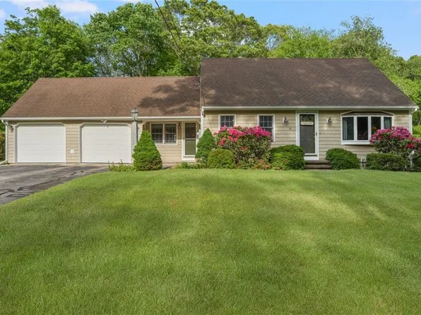 14 Driftwood Dr, Charlestown, RI 02813