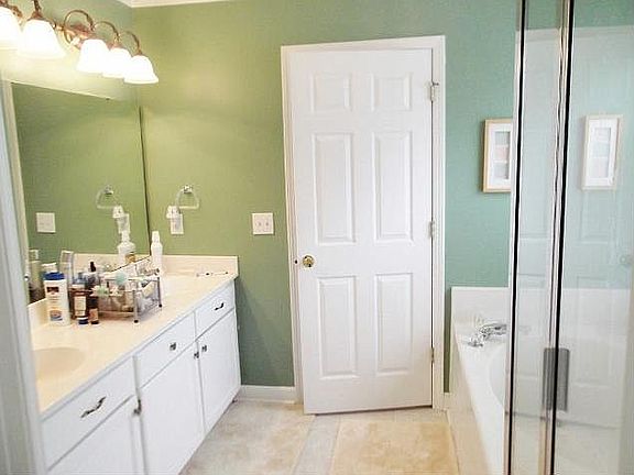 Master bath tub and shower 