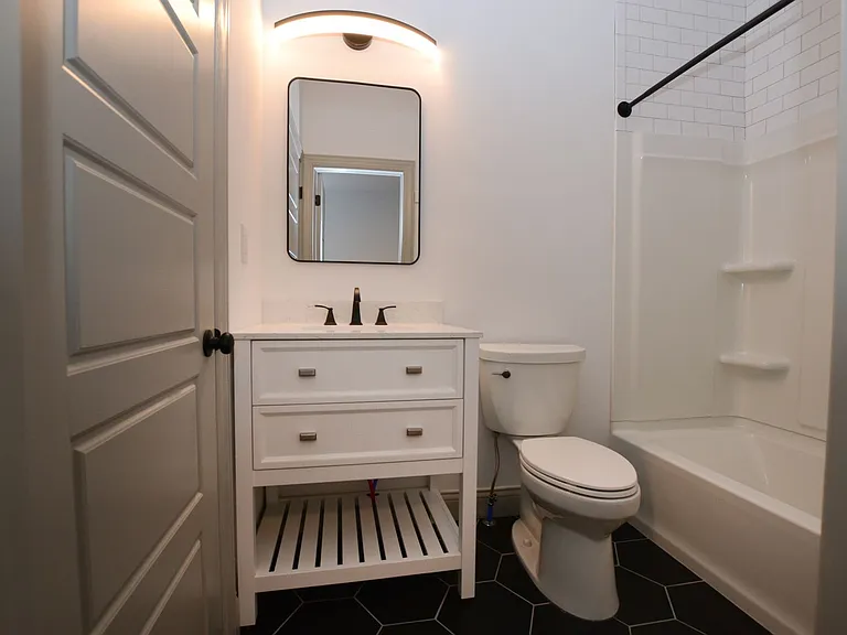 3611 Newton Ave — Photo 7
