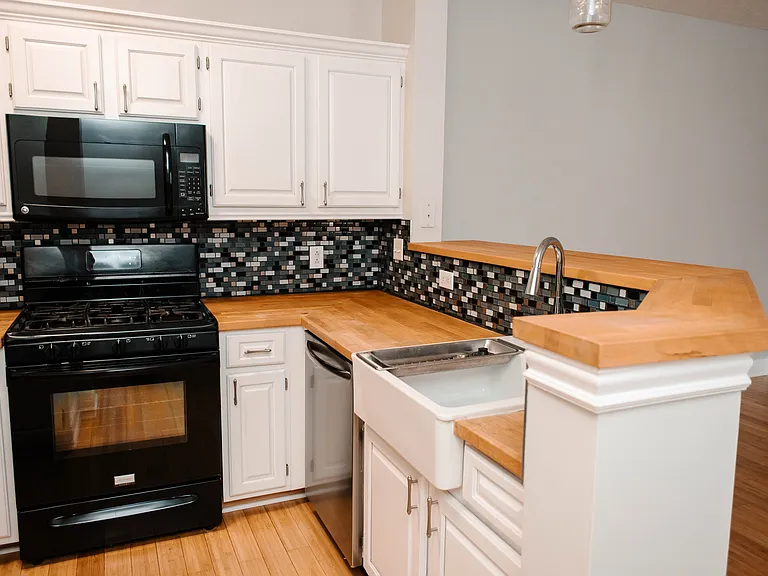 533 Eagle Pointe Dr #533 — Photo 3