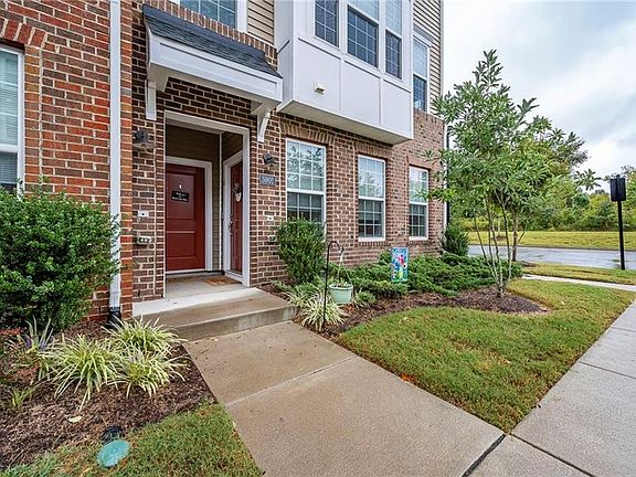 2nd image of 5901 Laurel Bed Ln #2