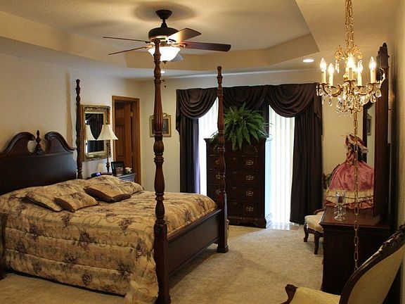 3rd image of 1105 Grace Ln