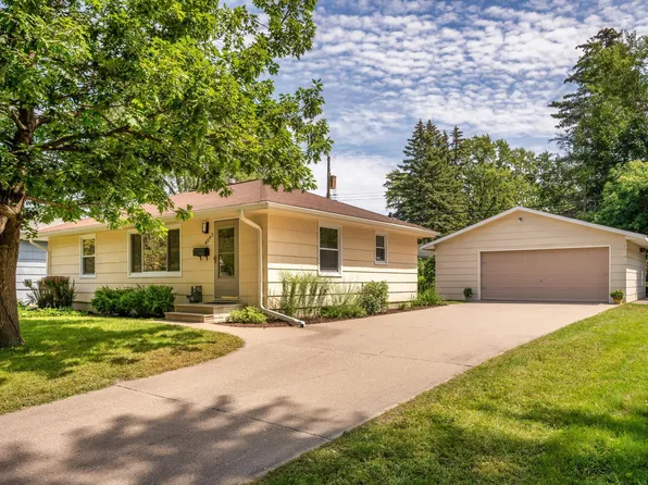 4042 Oregon Ave N, New Hope, MN 55427