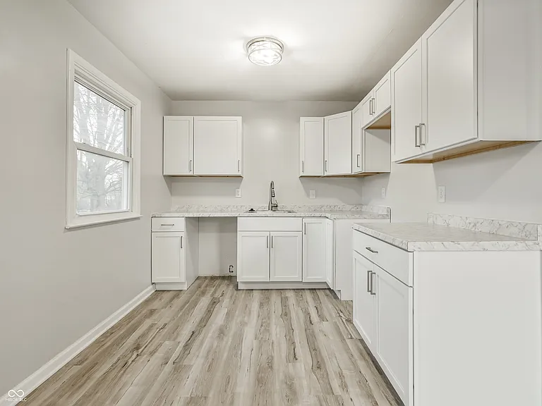 1414 Priscilla Ave — Photo 10