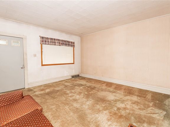 2nd image of 107 Juniper St
