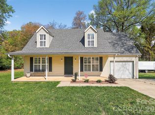 612 Flowe Dr, Charlotte, NC 28213