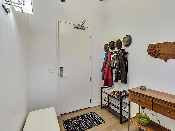 4th image of 676 N Kingsbury St Unit 301