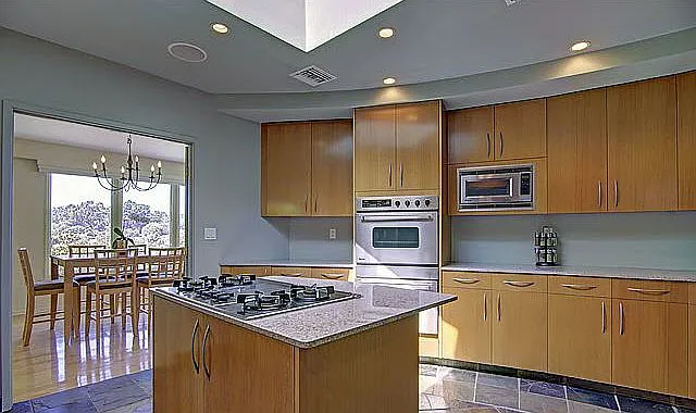 310 S Thurston Ave — Photo 11