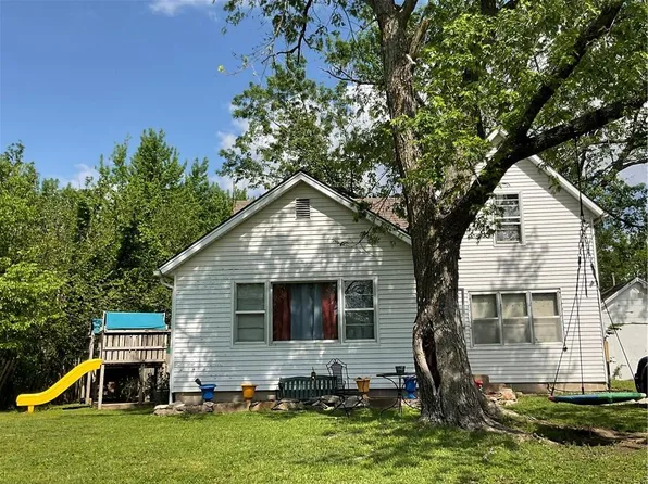 823 Kansas Ave, Lane, KS 66042