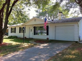 2121 W Thomas Dr, Muncie, IN 47302