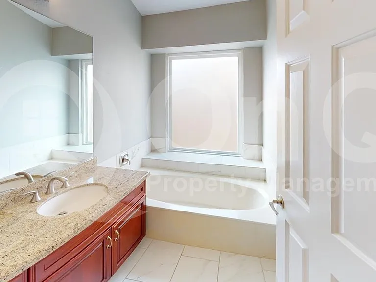 5420 E Paradise Ln — Photo 14