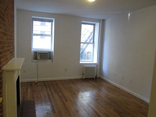 Rented by Realty Collective | media 30