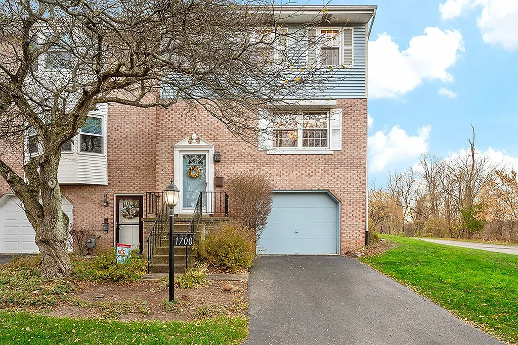 1700 Parsonage Ln photo 1
