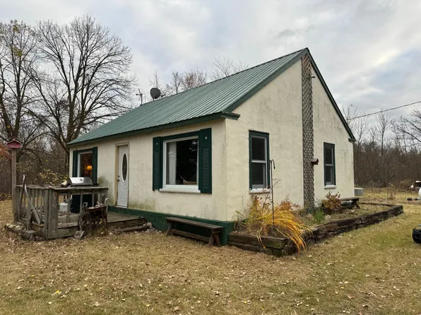 41562 200th St, Roseau, MN 56751
