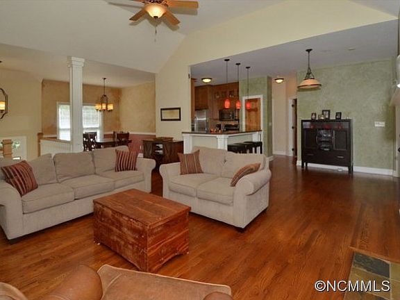 5th image of 153 Meadow Run Dr