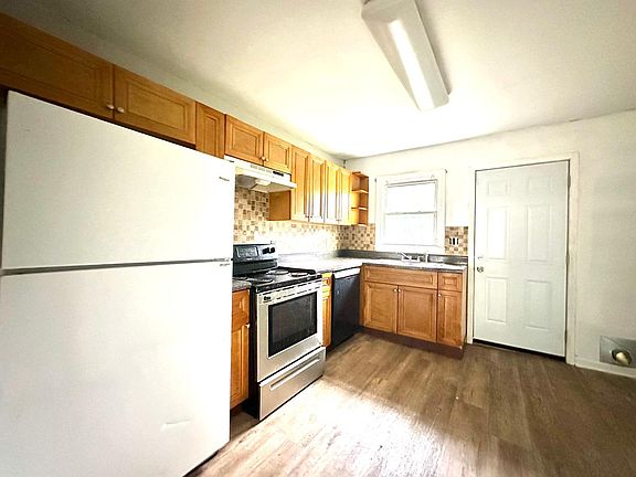 2nd image of 616 N College Dr #8