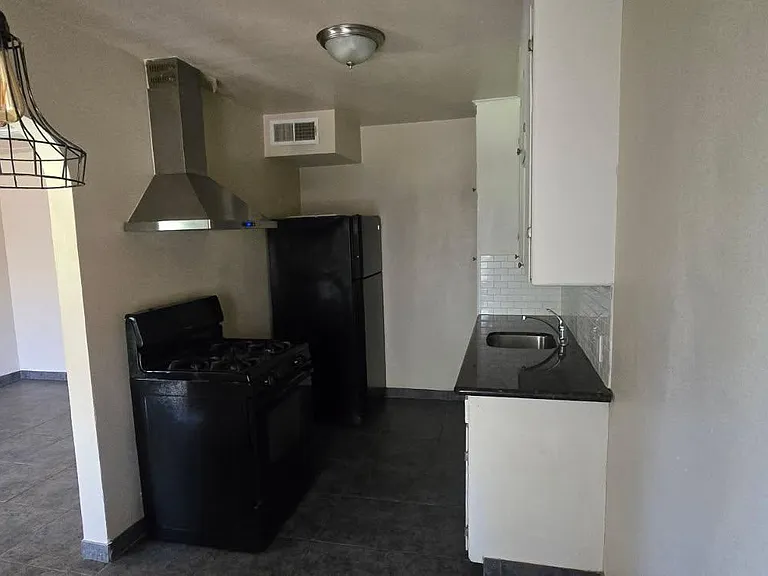 3373 E Clinton Ave #C — Photo 8