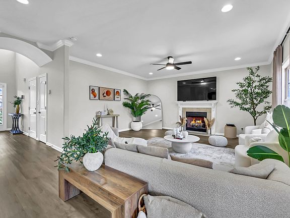 5th image of 1467 Raven Rd