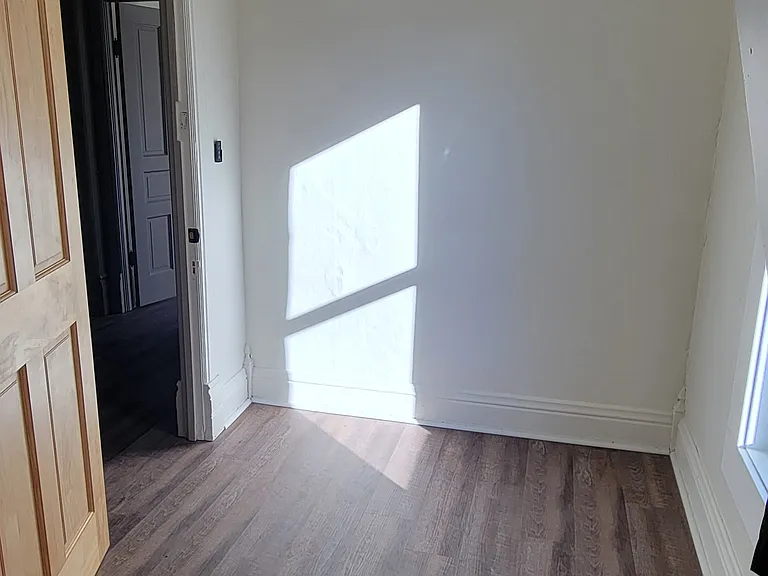 444 Minnesota Ave E — Photo 28