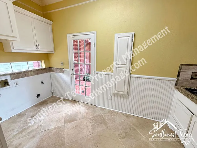 4980 Littlewood Dr — Photo 12