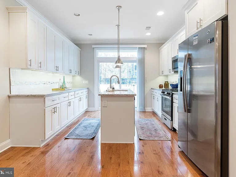 1232 S 23rd St — Photo 9