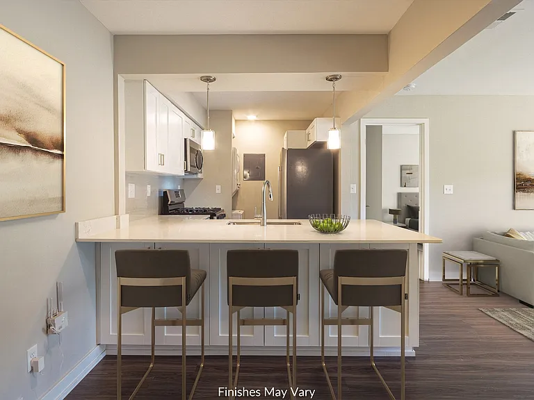 Hillside Apartments — Photo 10