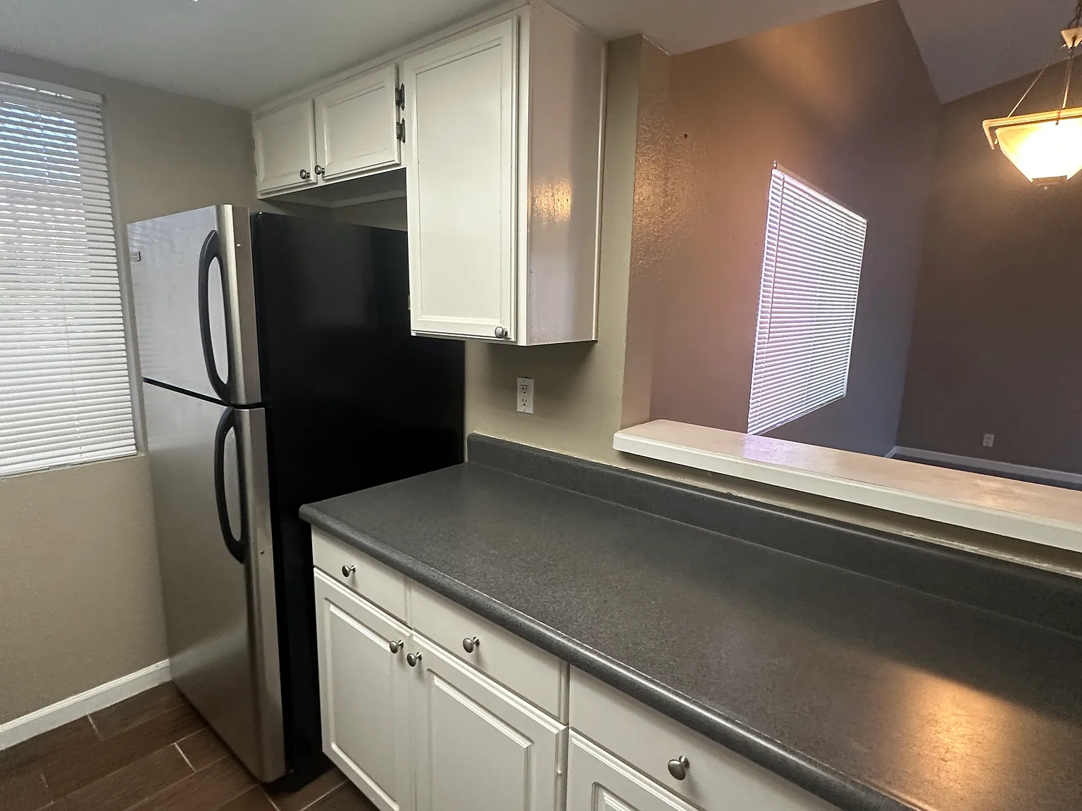2 bed, 1042 sqft, $1,320 — Photo 3