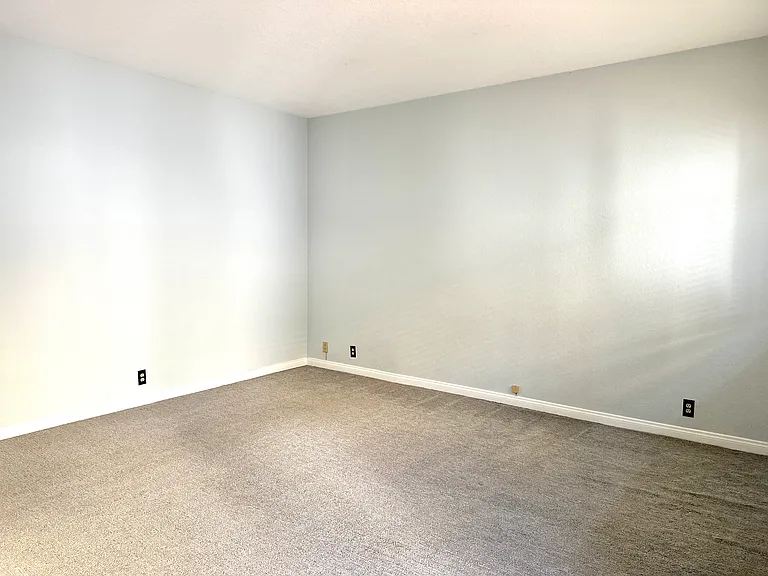 1502 Goodman Ave — Photo 23