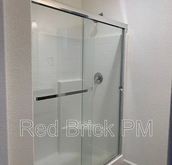 821 Tivoli Dr — Photo 6