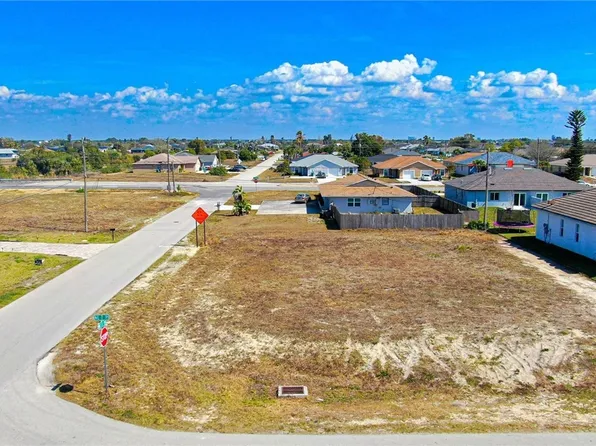 1117 NE 7th Place Cpe, Coral, FL 33909